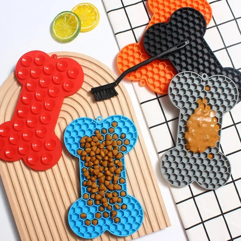 Dog Lick Mat Bone-shaped Silicon Licking Mat With Suction Dog Lick Slow Feeder Licky Mat Pet Bathing Distraction Pads Food Plate